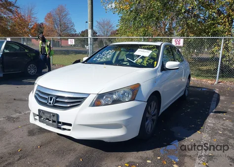 2011 Honda Accord 2.4 Ex-L from USA, damaged, VIN 1HGCP2F83BA078823